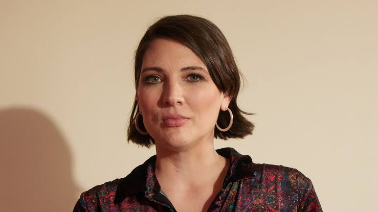 Taylor Jenkins Reid portrait