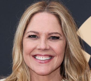Mary McCormack portrait