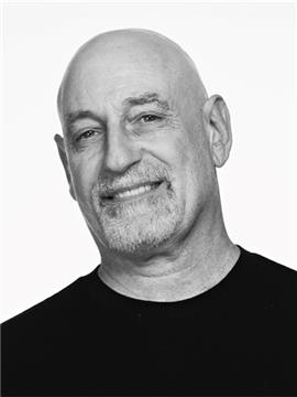 Alan Nierob portrait