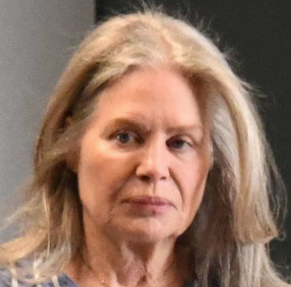 Beverly D’Angelo portrait