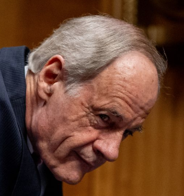 Tom Carper portrait