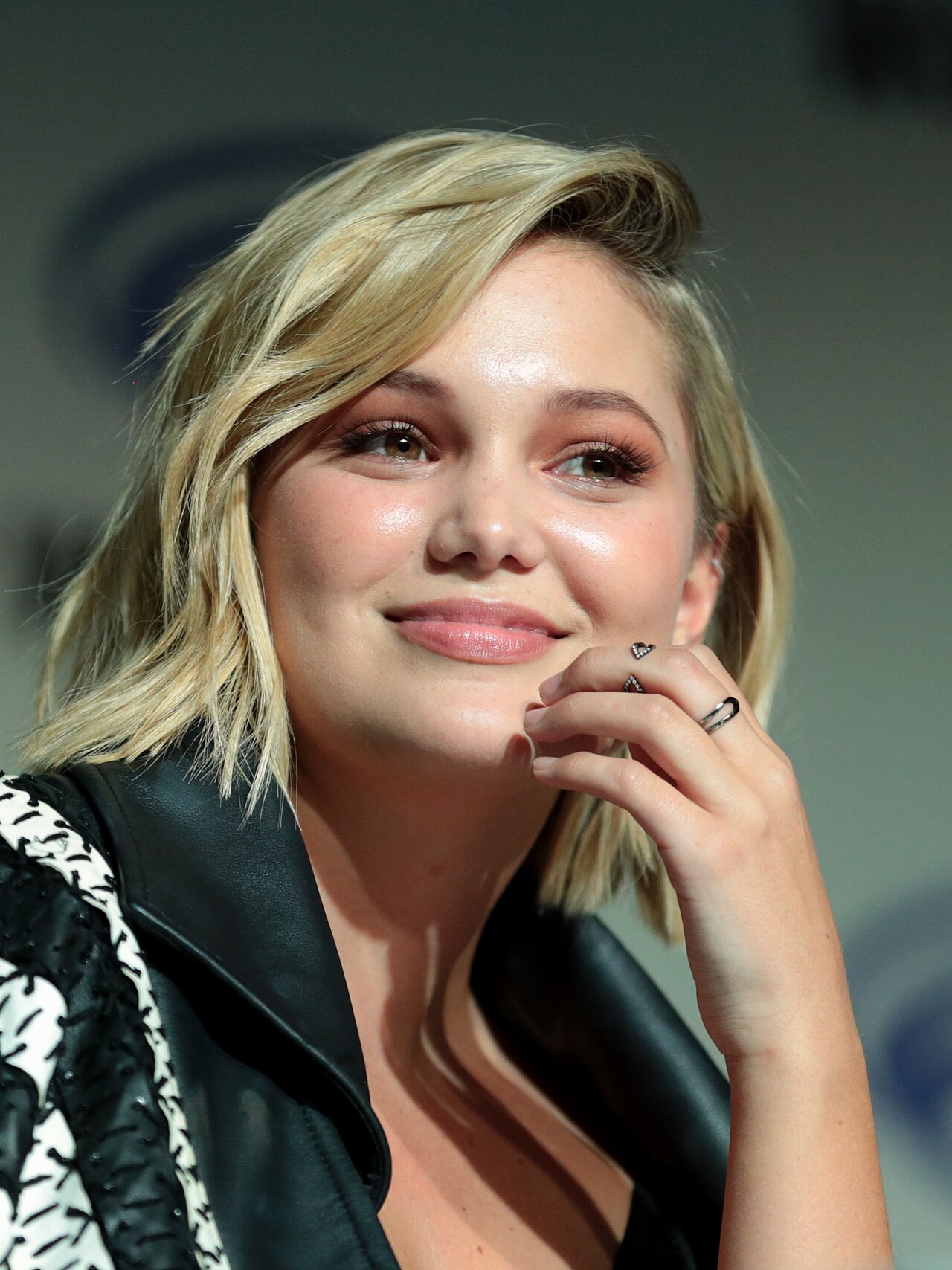 Olivia Holt portrait
