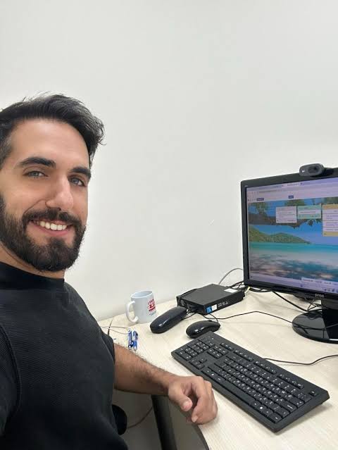 Noam Elituv portrait