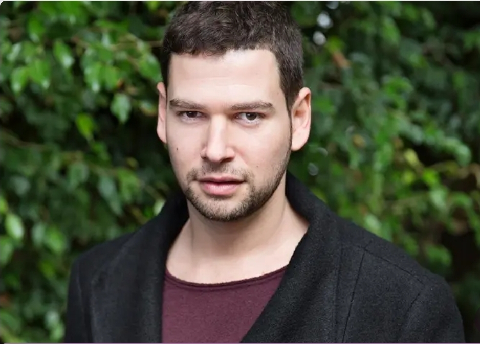 Liron Lev portrait