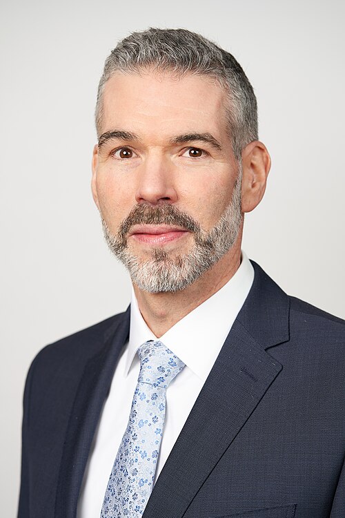 Daniel Neuman portrait