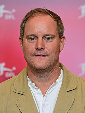 Oke Göttlich portrait