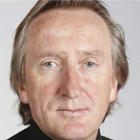 Alan Howe portrait