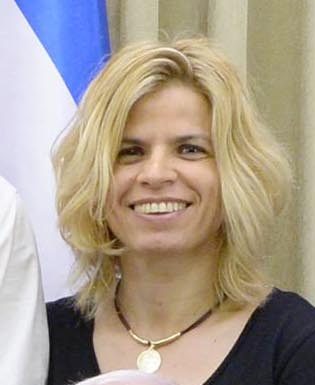 Silvi Jean portrait