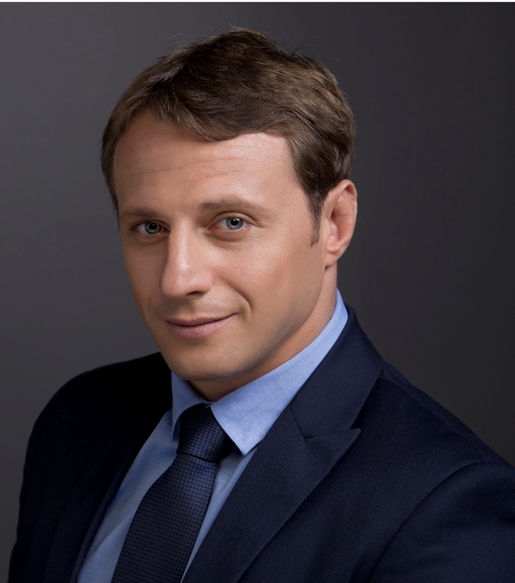 Yoel Razvozov portrait