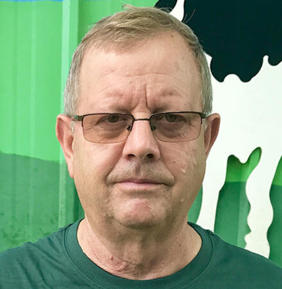 Avi Zinger portrait