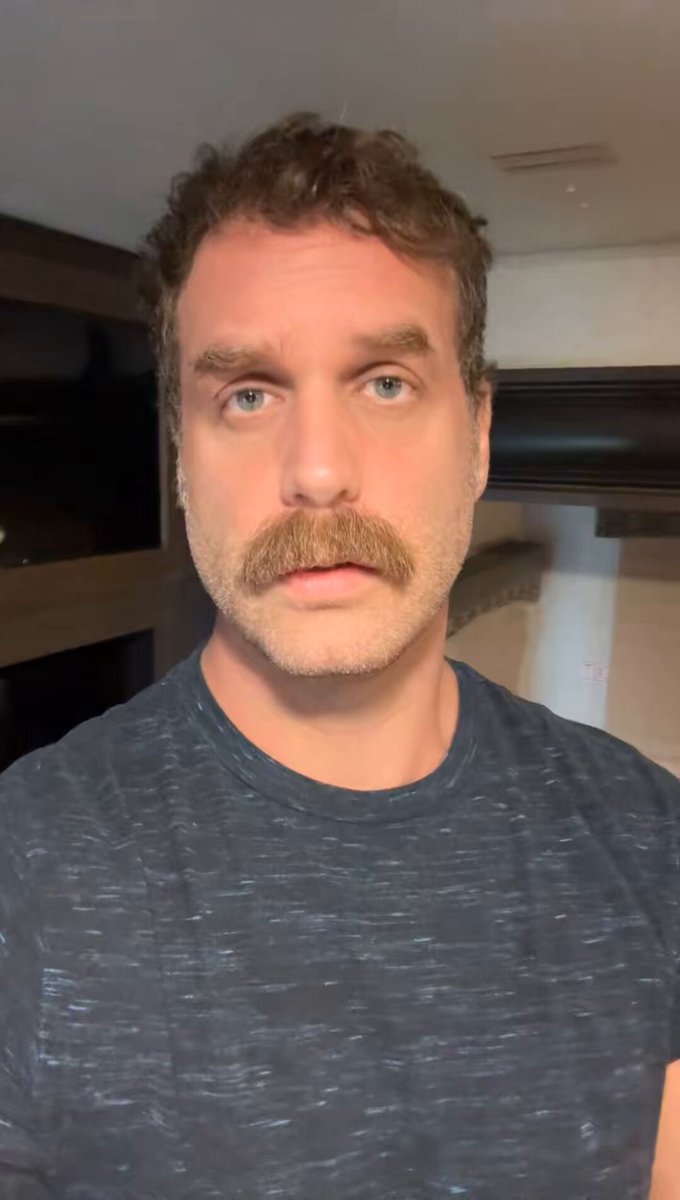 Harley Morenstein portrait