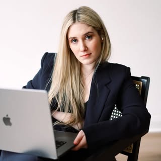 Amelia Adams portrait