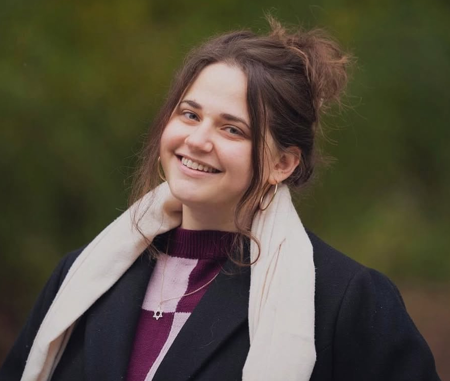 Gabi Schiller portrait